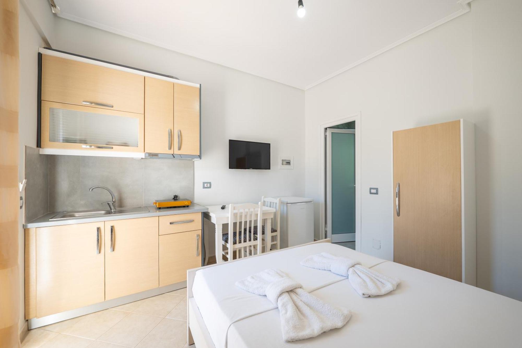 Vila Celi Sarandë Exteriör bild