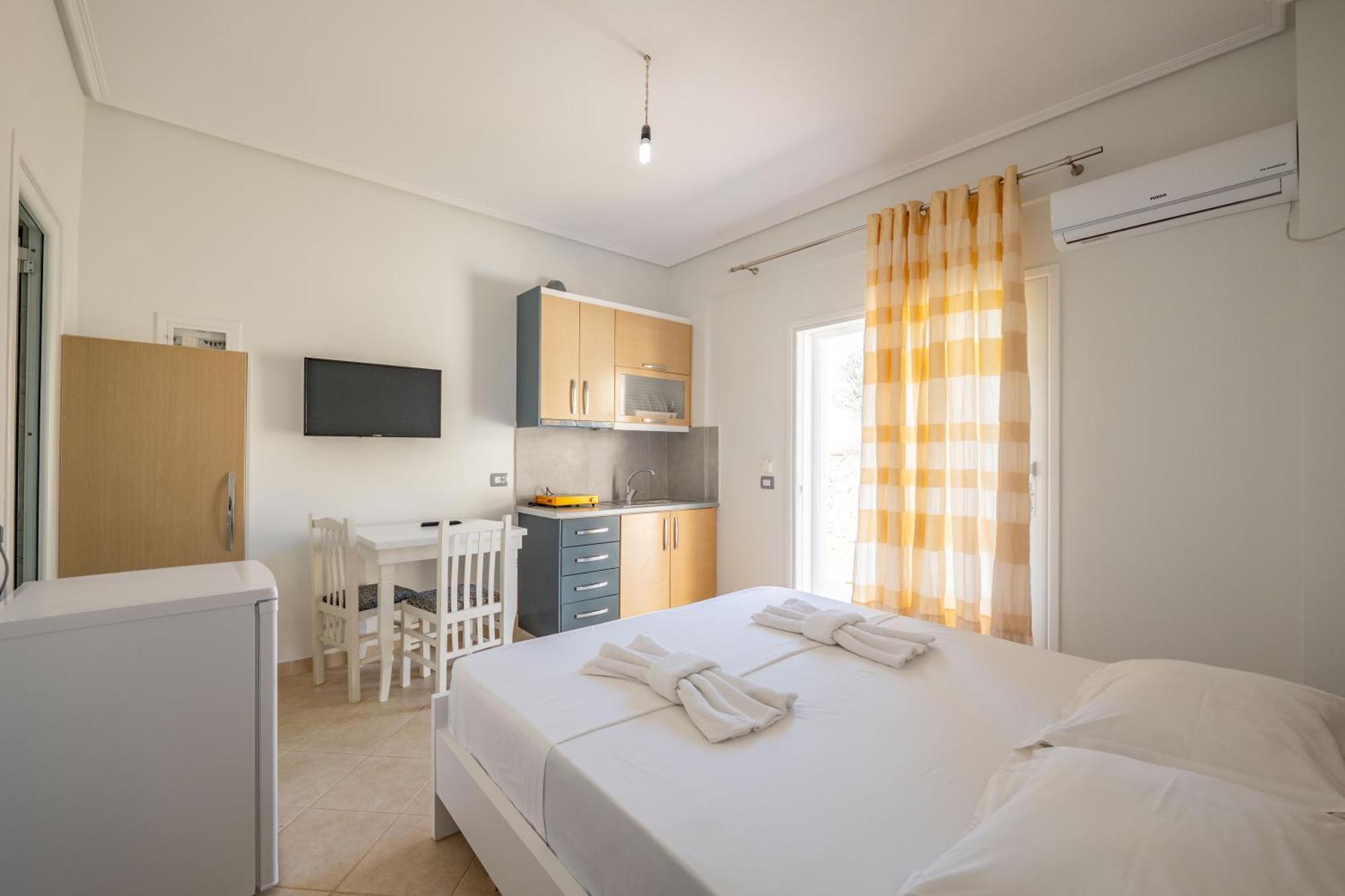 Vila Celi Sarandë Exteriör bild