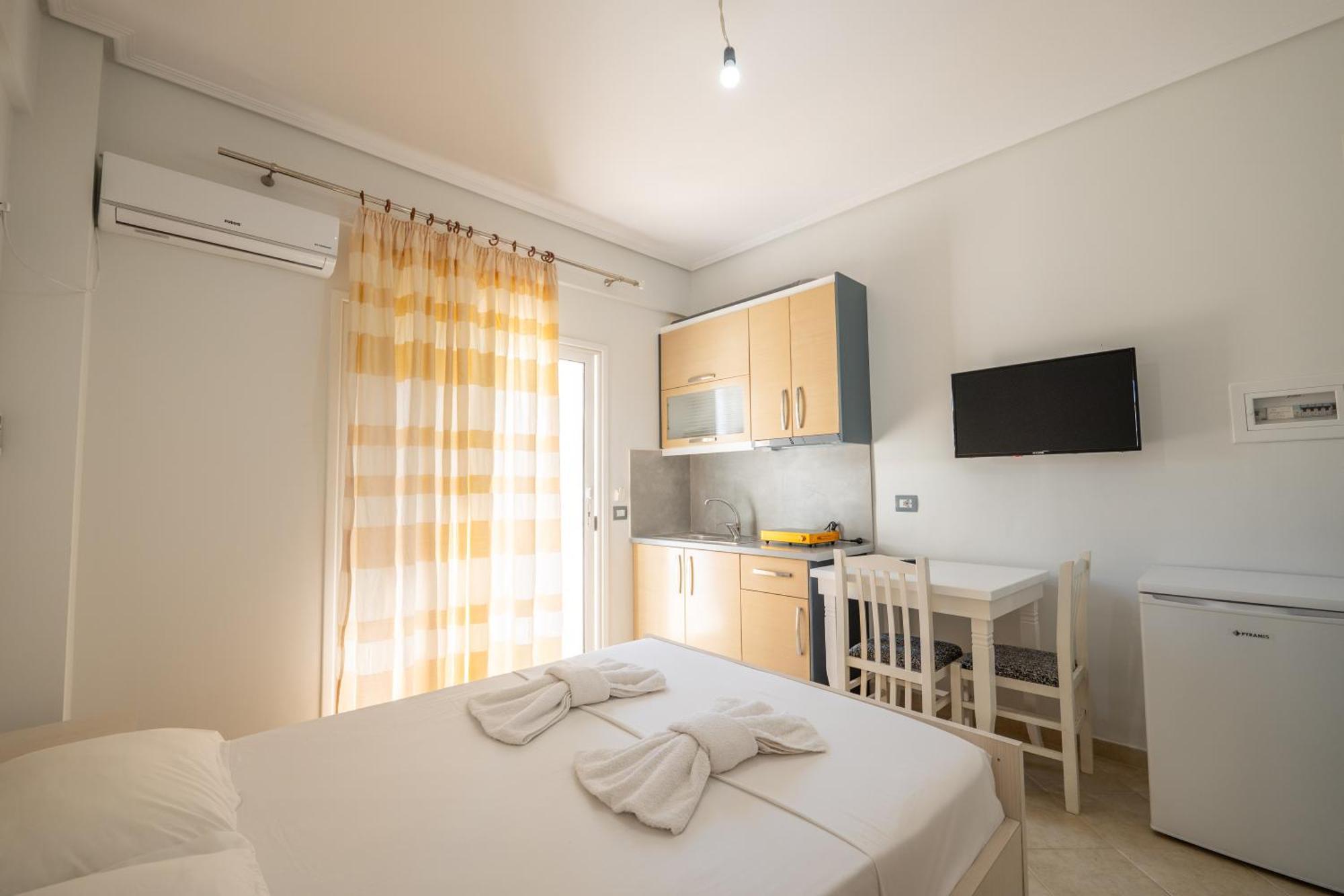 Vila Celi Sarandë Exteriör bild
