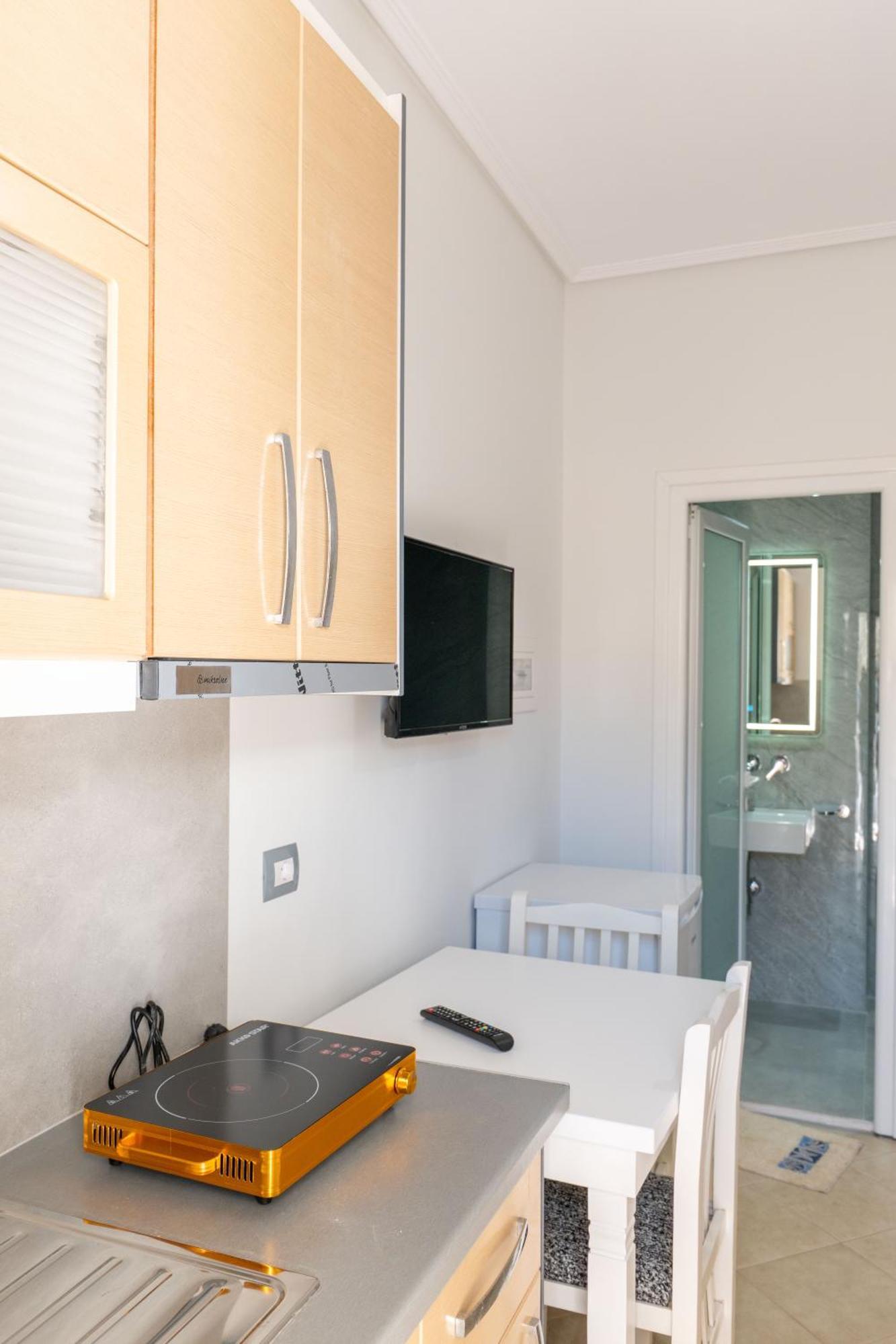 Vila Celi Sarandë Exteriör bild