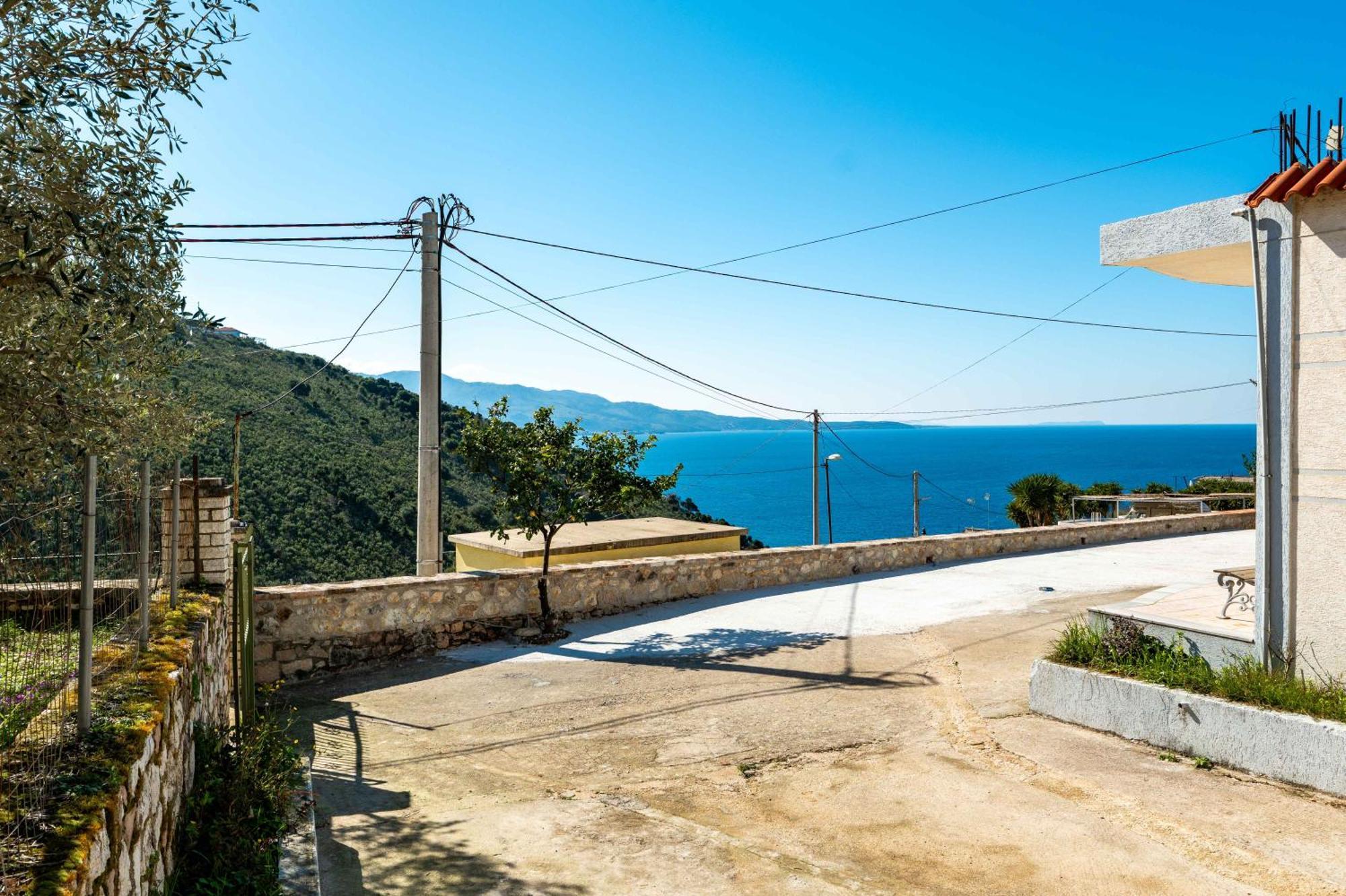 Vila Celi Sarandë Exteriör bild