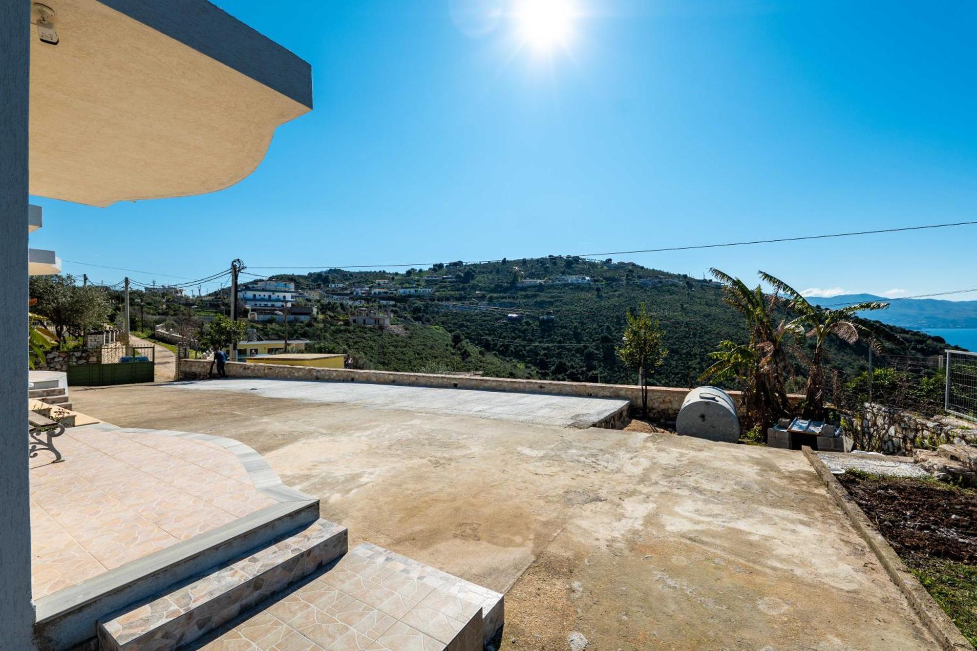 Vila Celi Sarandë Exteriör bild