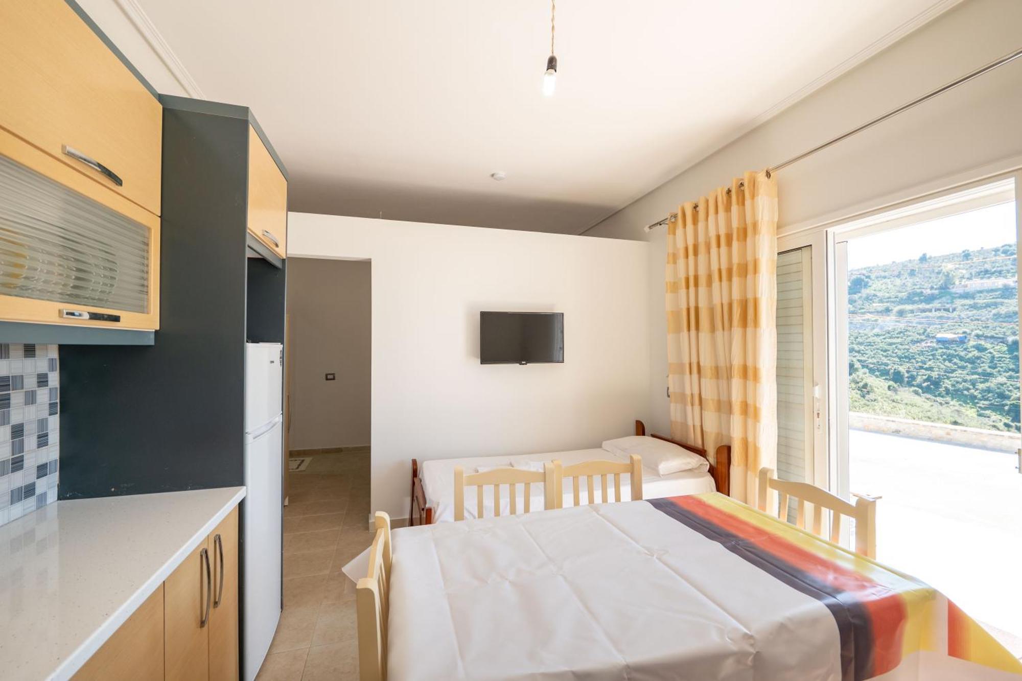 Vila Celi Sarandë Exteriör bild