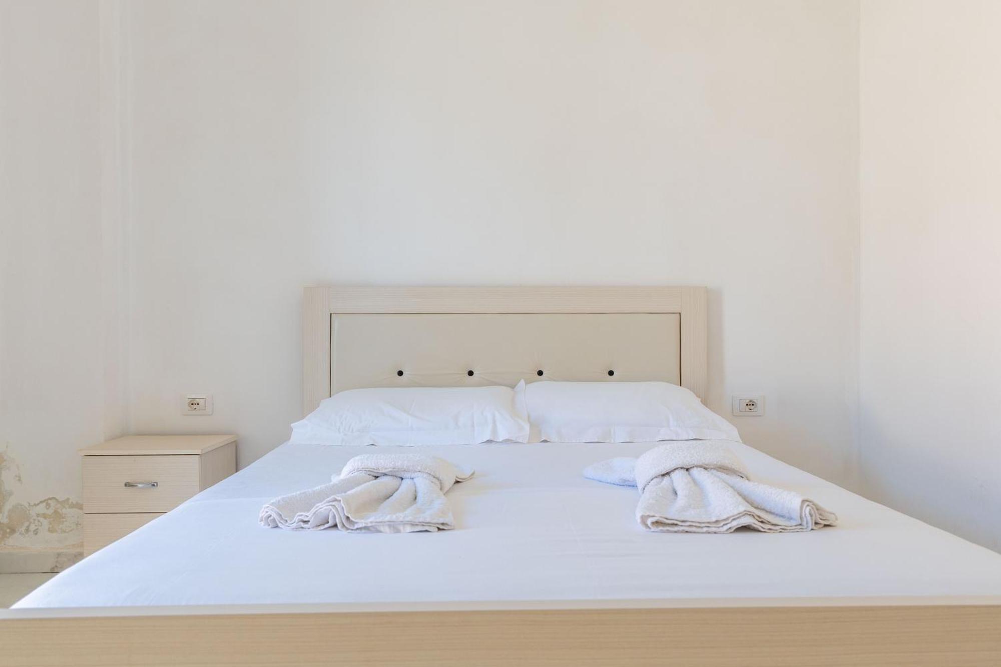 Vila Celi Sarandë Exteriör bild
