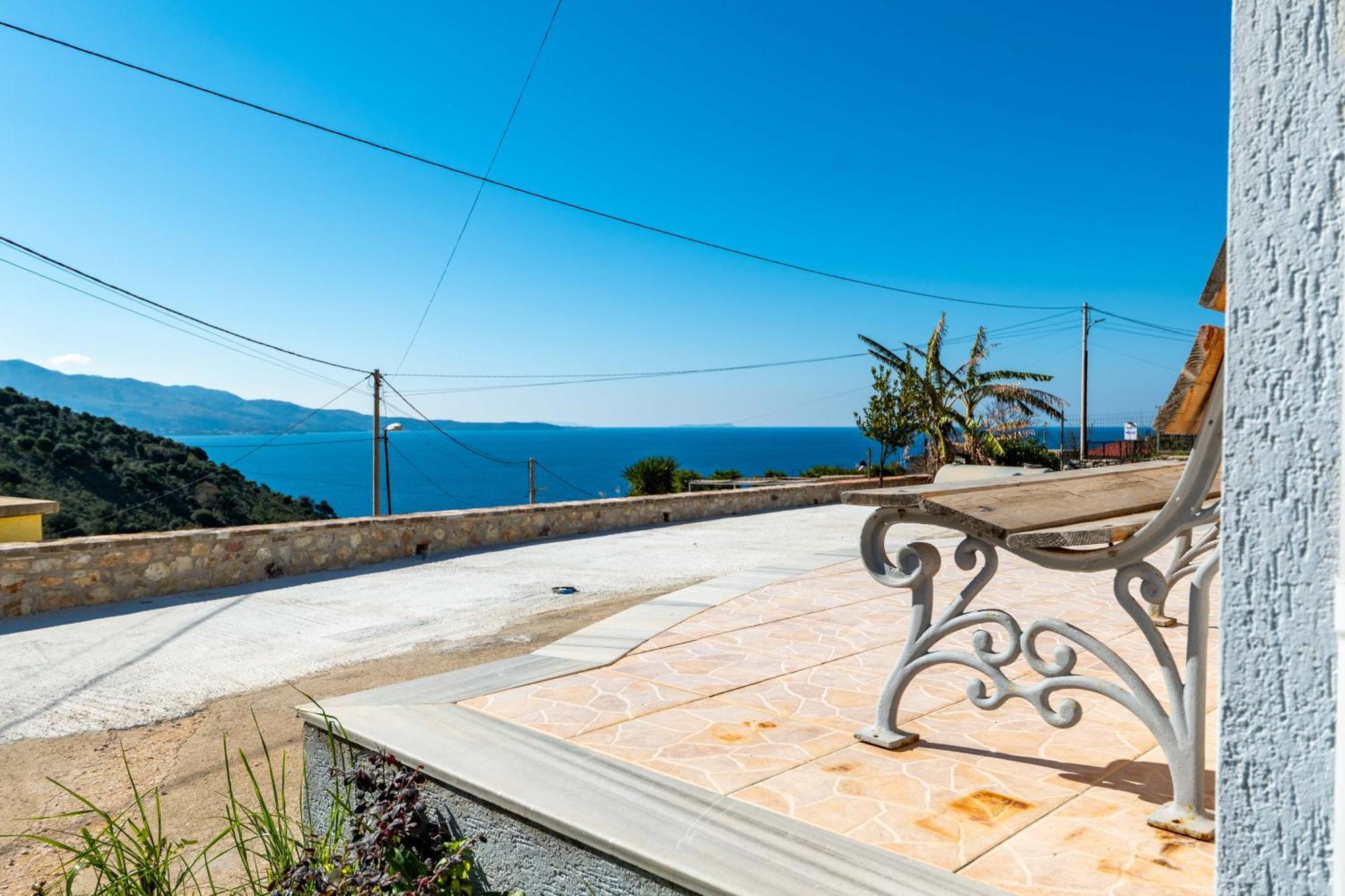 Vila Celi Sarandë Exteriör bild
